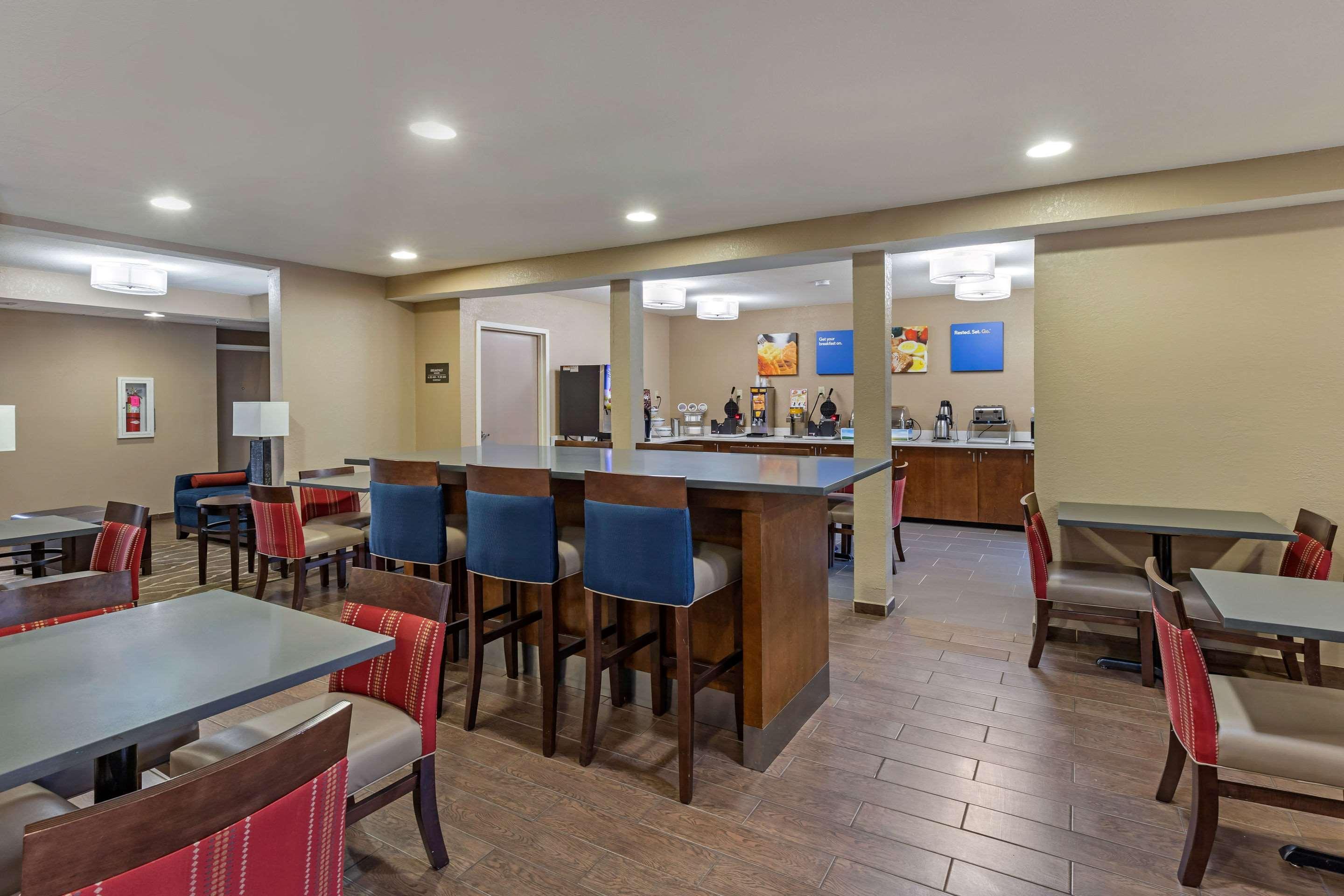 Comfort Inn N Myrtle Beach Barefoot Landing Север Миртл Бич Экстерьер фото